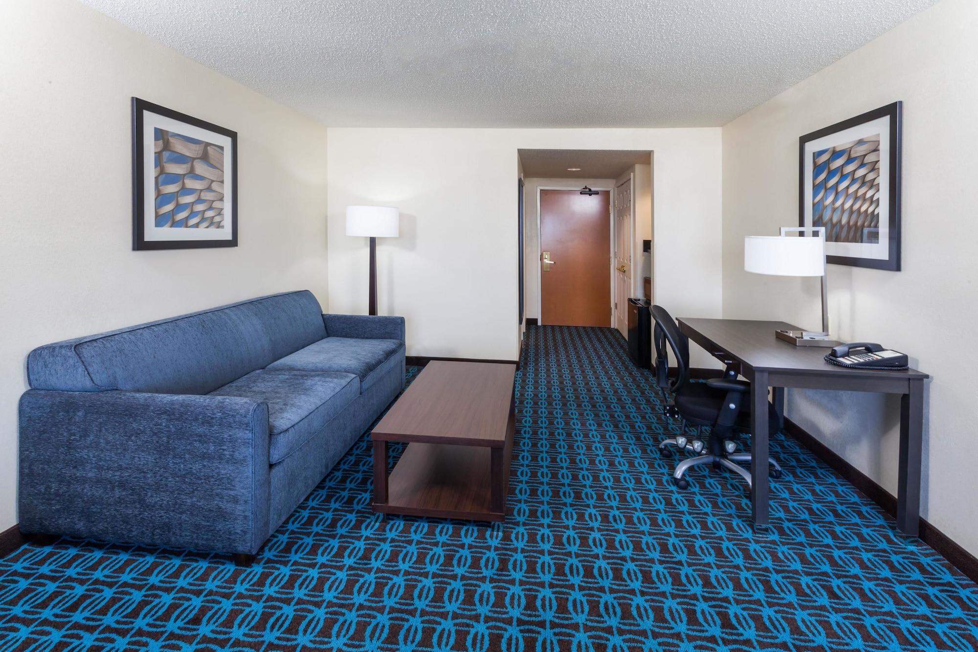 Wingate By Wyndham Chicago Schaumburg Hotel Exterior photo